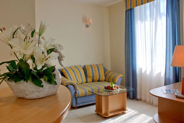 Room 7 of 39