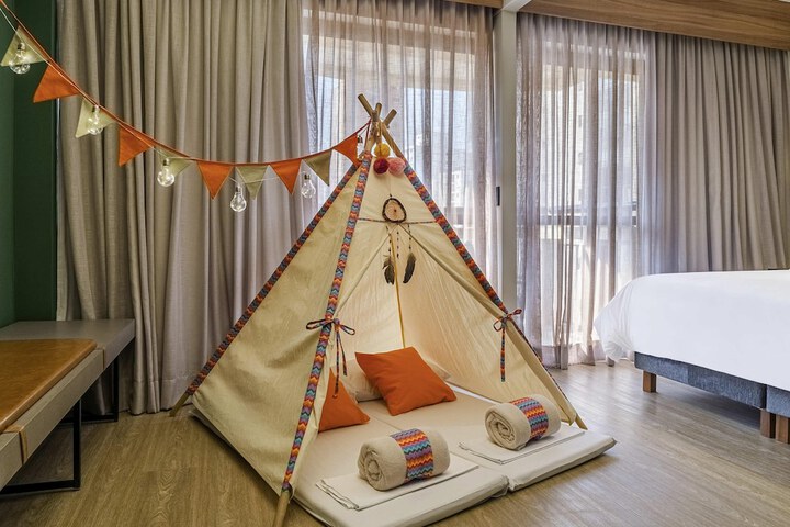 Hotel Interior 78 of 127
