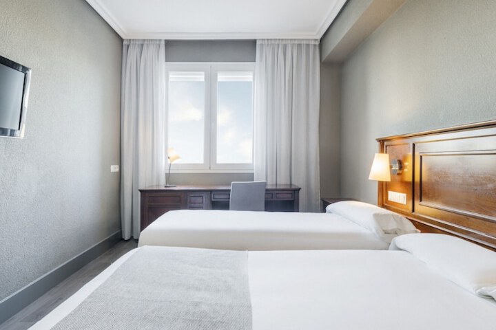 Room 35 of 67