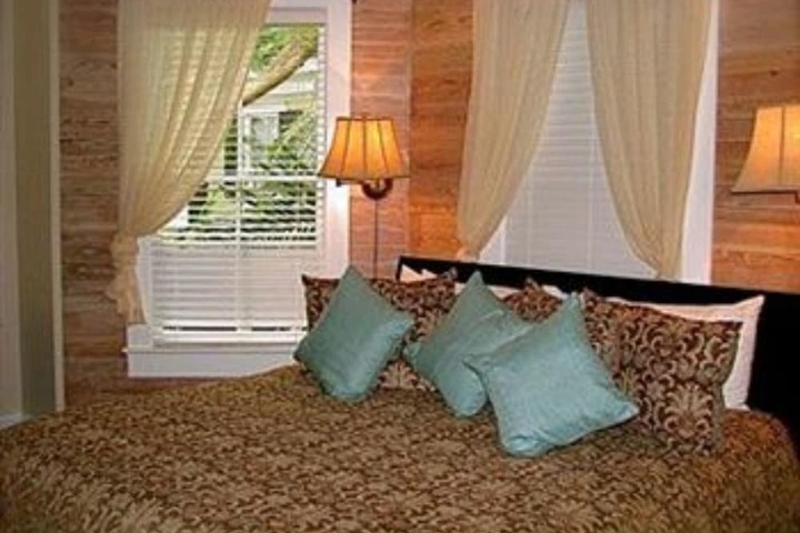 Room 20 of 171