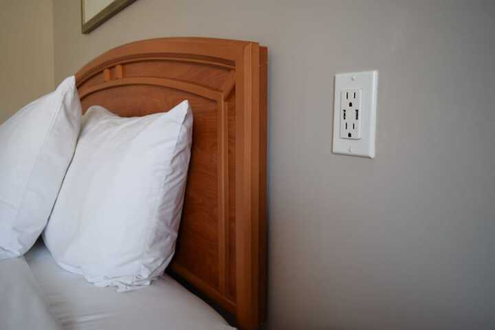 Room 13 of 42