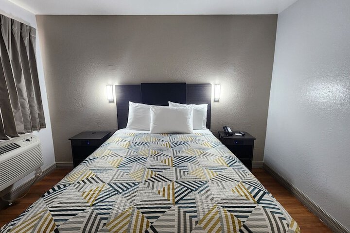 Room 48 of 125
