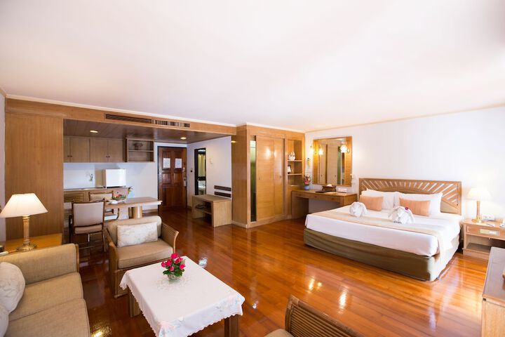 Room 10 of 71