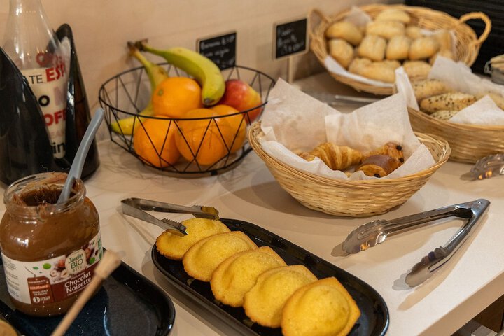 Breakfast/Coffee Service 48 of 69