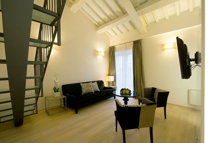 Room 42 of 87