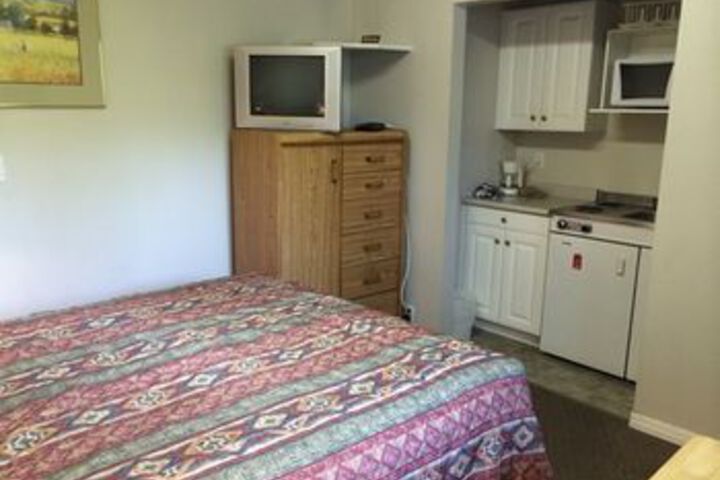 Room 17 of 19