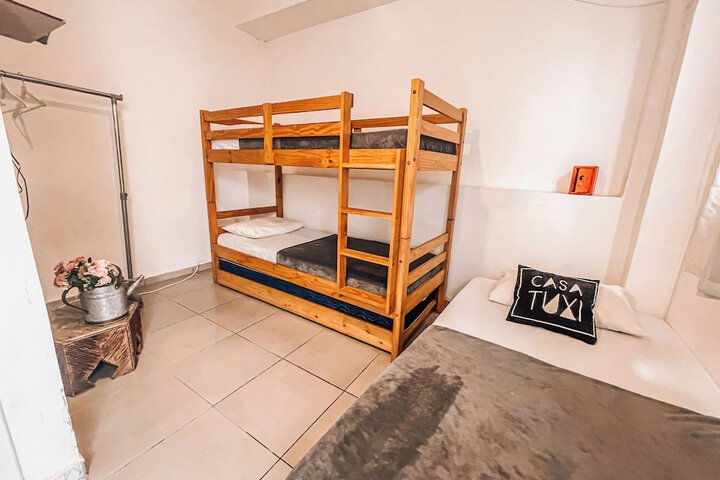 Room 32 of 73