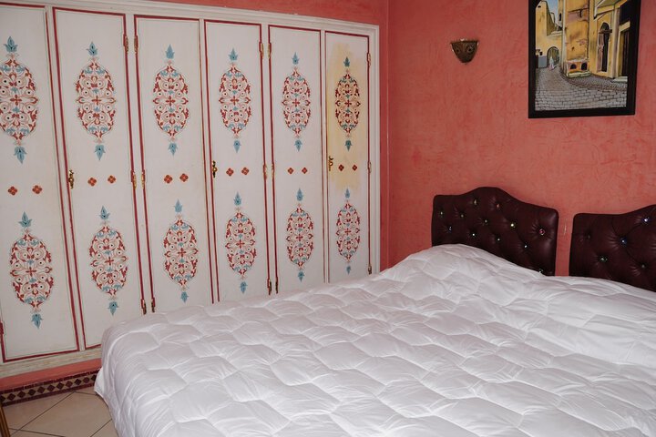 Room 8 of 30