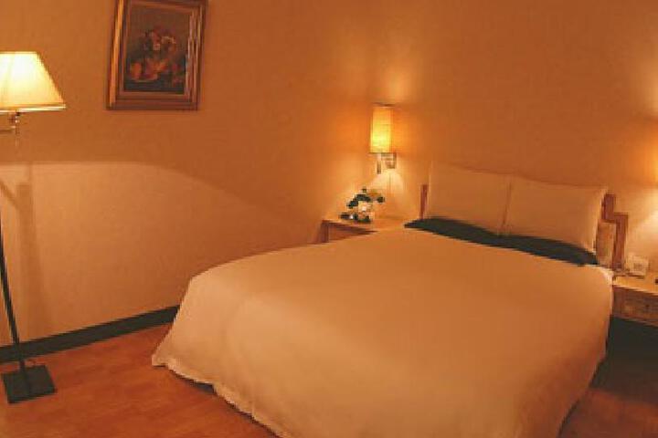 Room 2 of 5