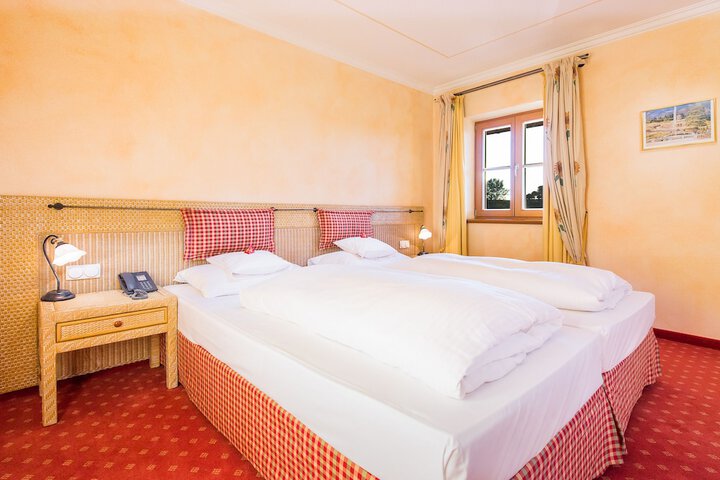 Room 8 of 44