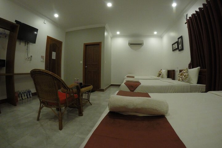 Room 11 of 40