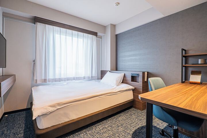 Room 5 of 49