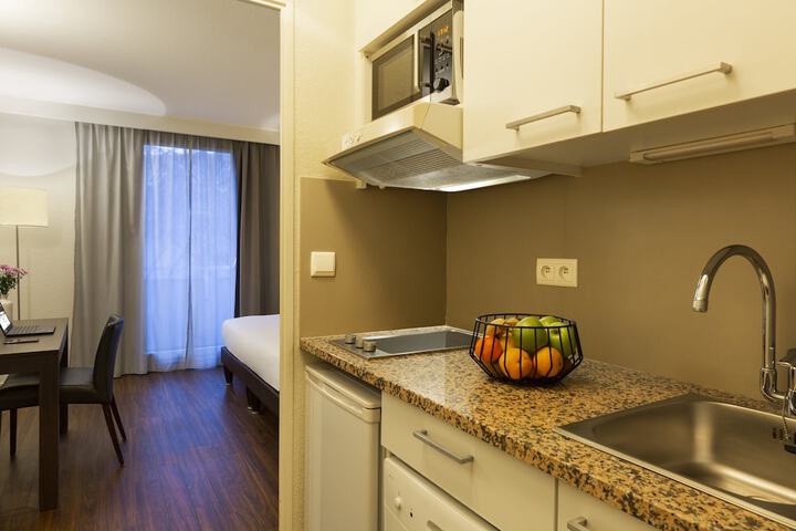 Private kitchenette
