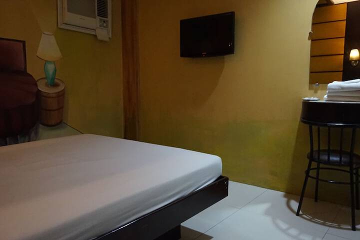 Room 17 of 27