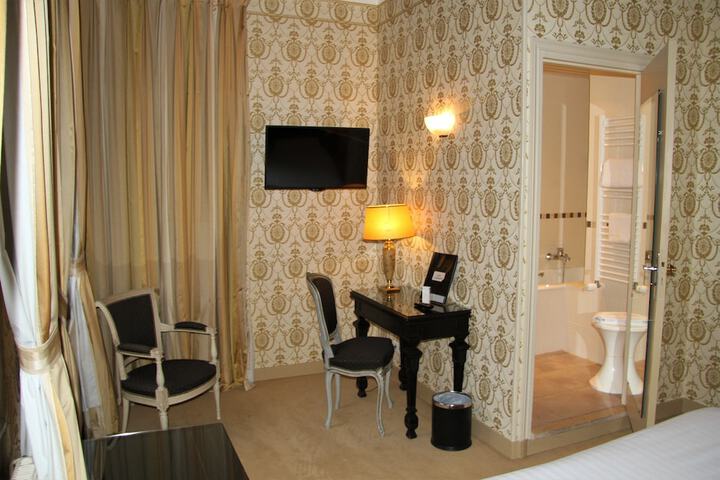 Room 36 of 52