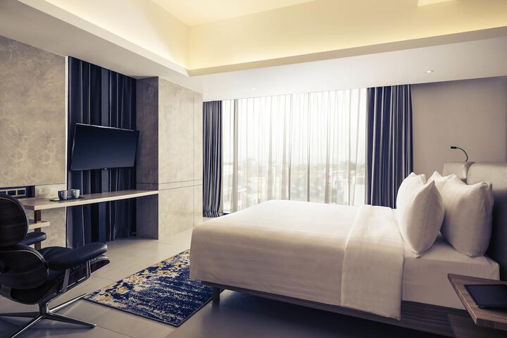 Room 9 of 52