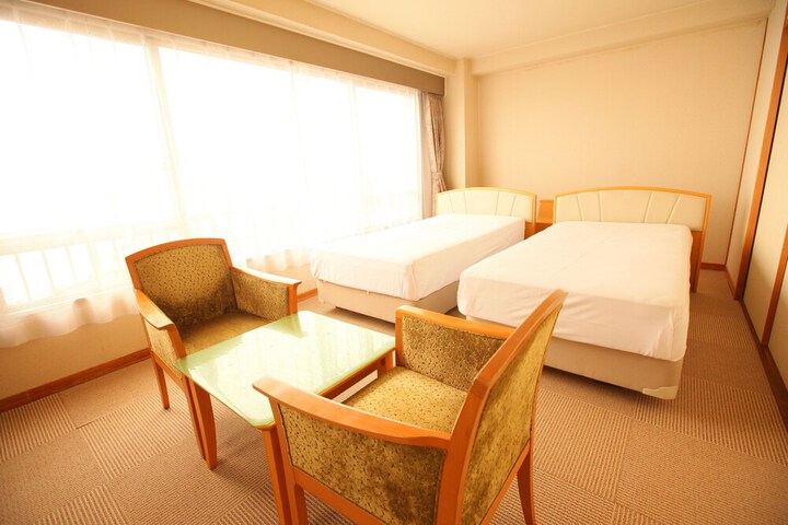 Room 7 of 50