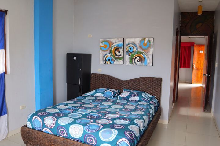 Room 18 of 111