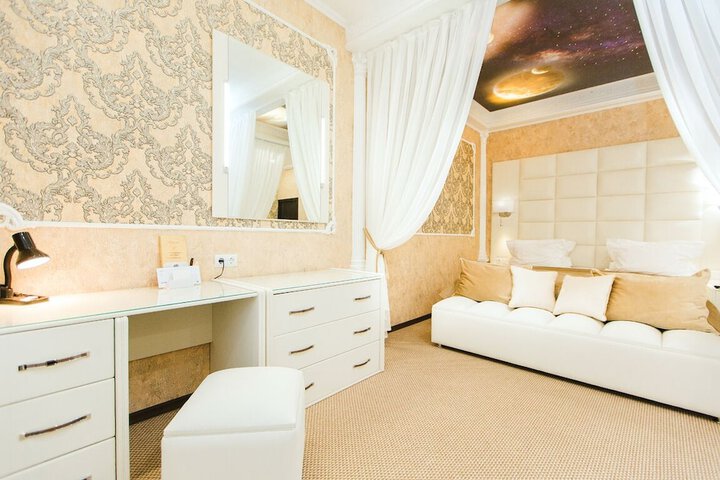 Room 37 of 82