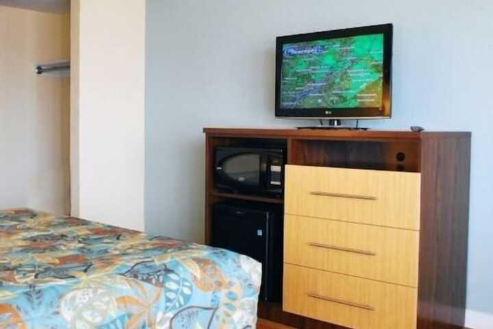 Room 15 of 33