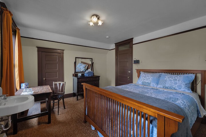 Room 22 of 91