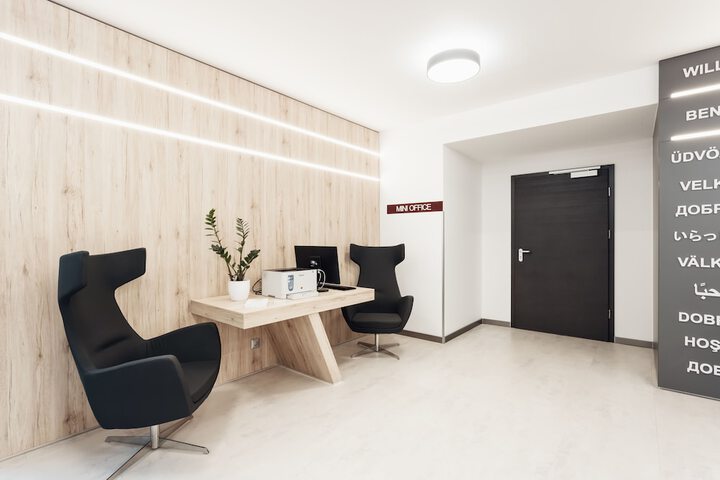 Business Center 96 of 104