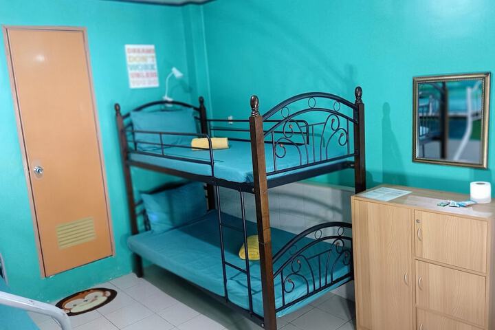 Room 9 of 85
