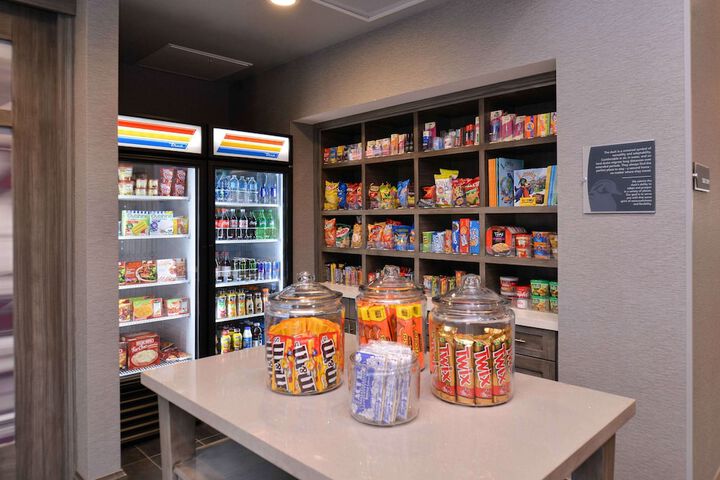Snack bar