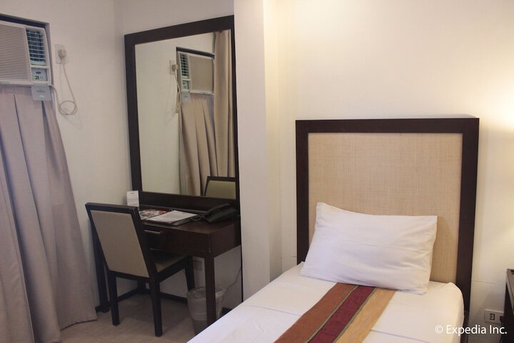 Room 5 of 31