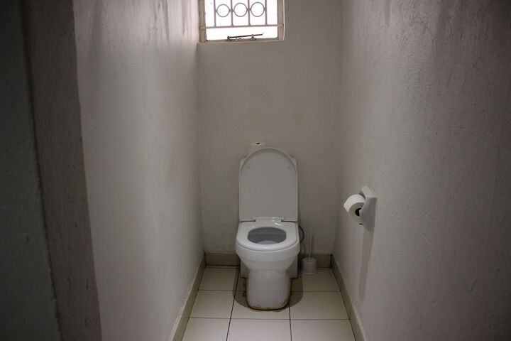 Room 27 of 111