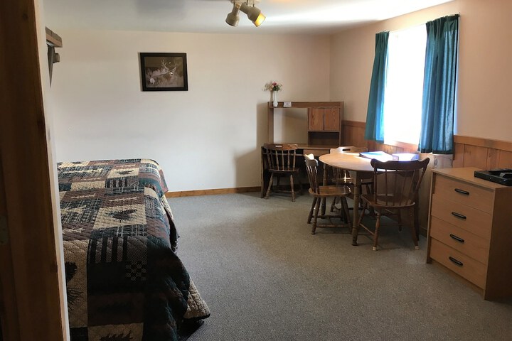 Room 17 of 77