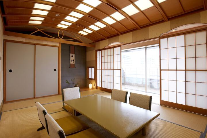 Room 5 of 67