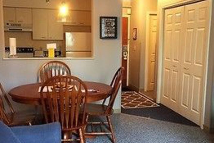 Room 43 of 61
