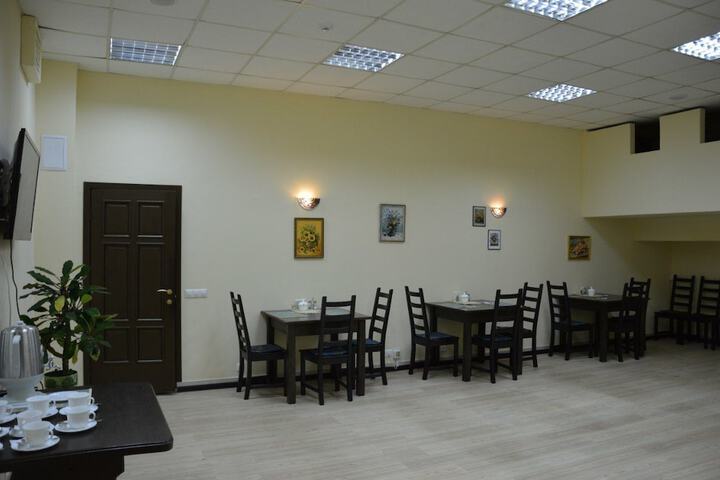 Dining 37 of 41