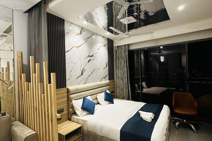 Room 3 of 11