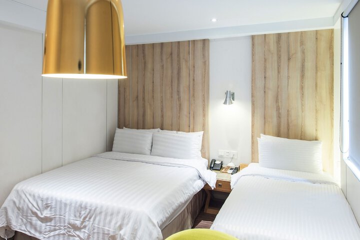 Room 13 of 47
