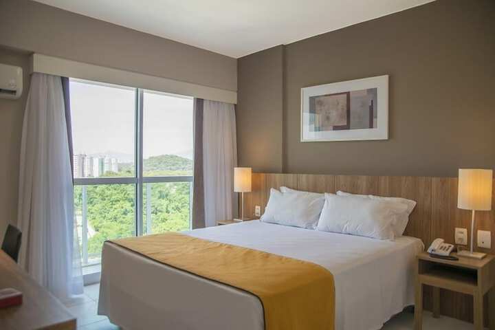 Room 4 of 38