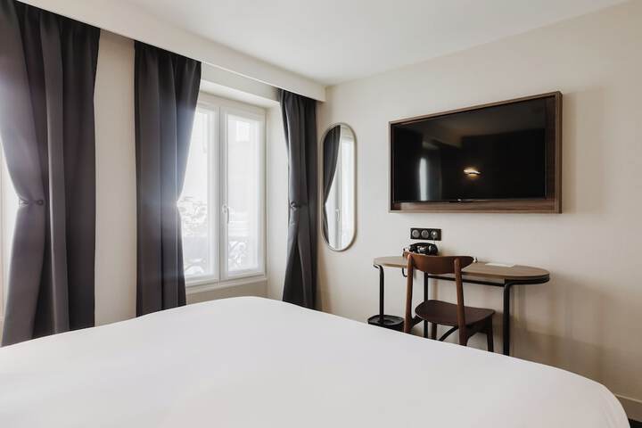 Room 46 of 84