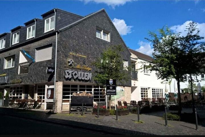 STOLLEN HOTEL & RESTAURANT
