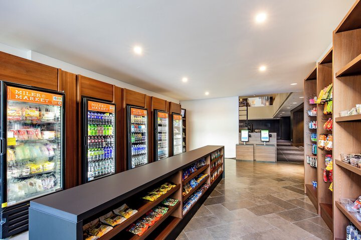 Snack bar