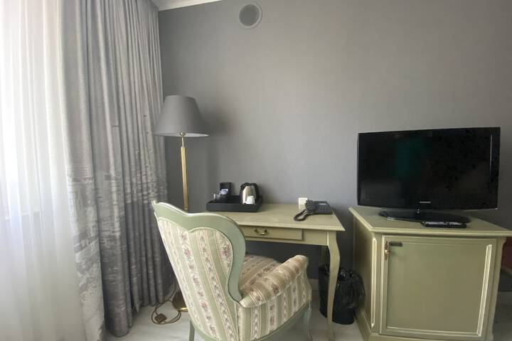 Room 28 of 138