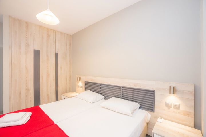 Room 10 of 36