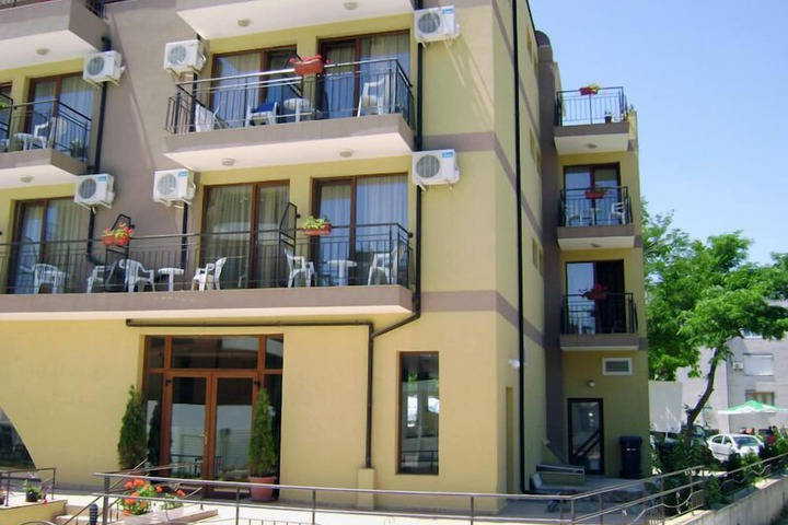 Hotel 47 of 48