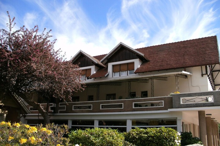 Hotel 5 of 10