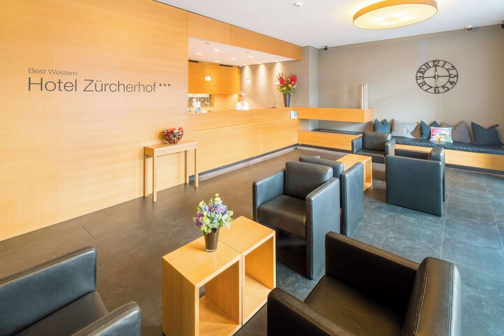 Entrance & Lobby