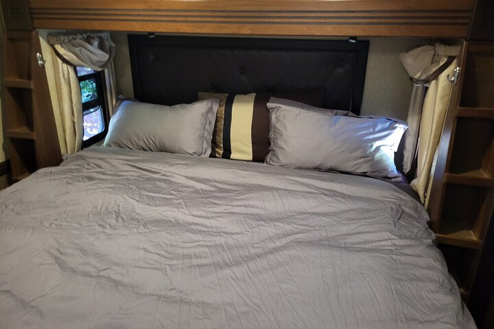 Room 103 of 177
