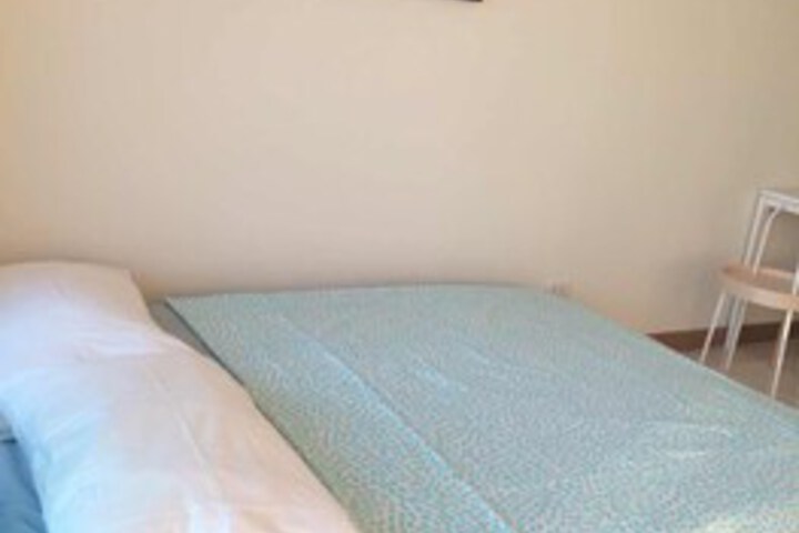 Room 7 of 25
