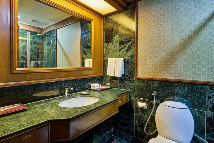 Clean Restrooms