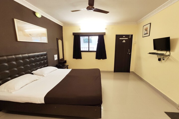 Room 3 of 22