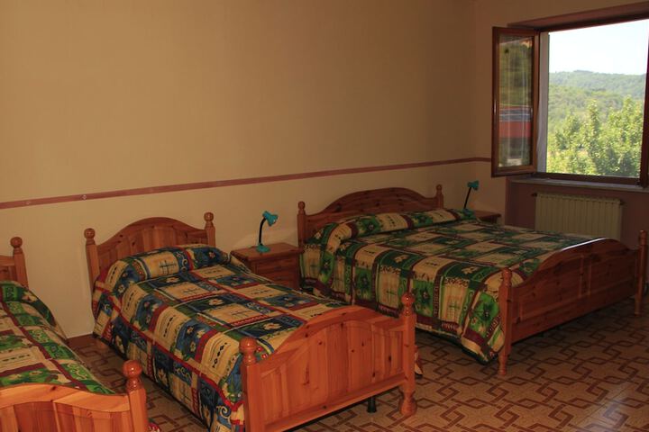Room 11 of 37